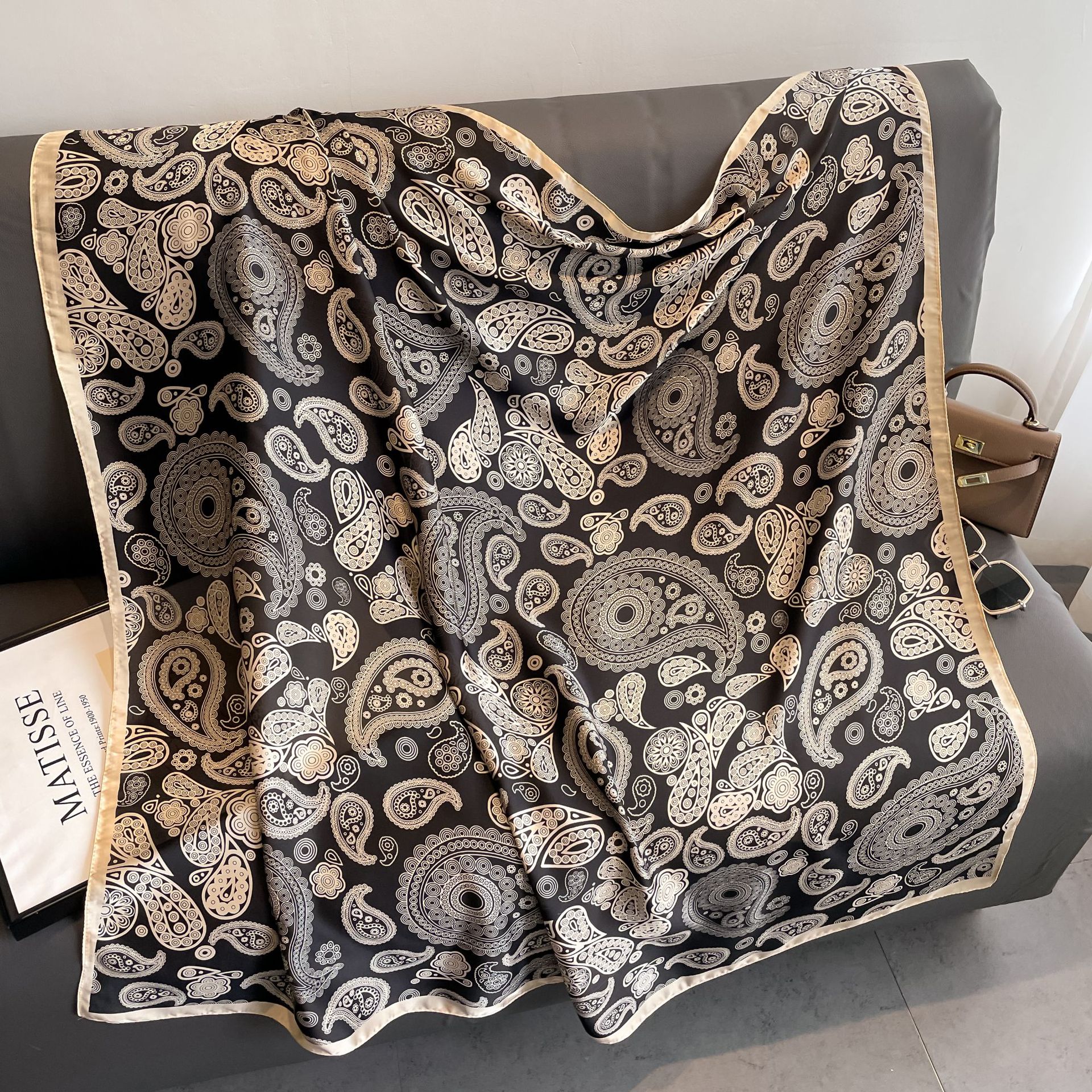 Creative Exotic-print Versatile Silk Scarf